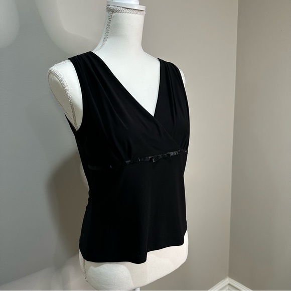 Y2K Top - Y2K tank top v neck with bow - Picture 2 of 7